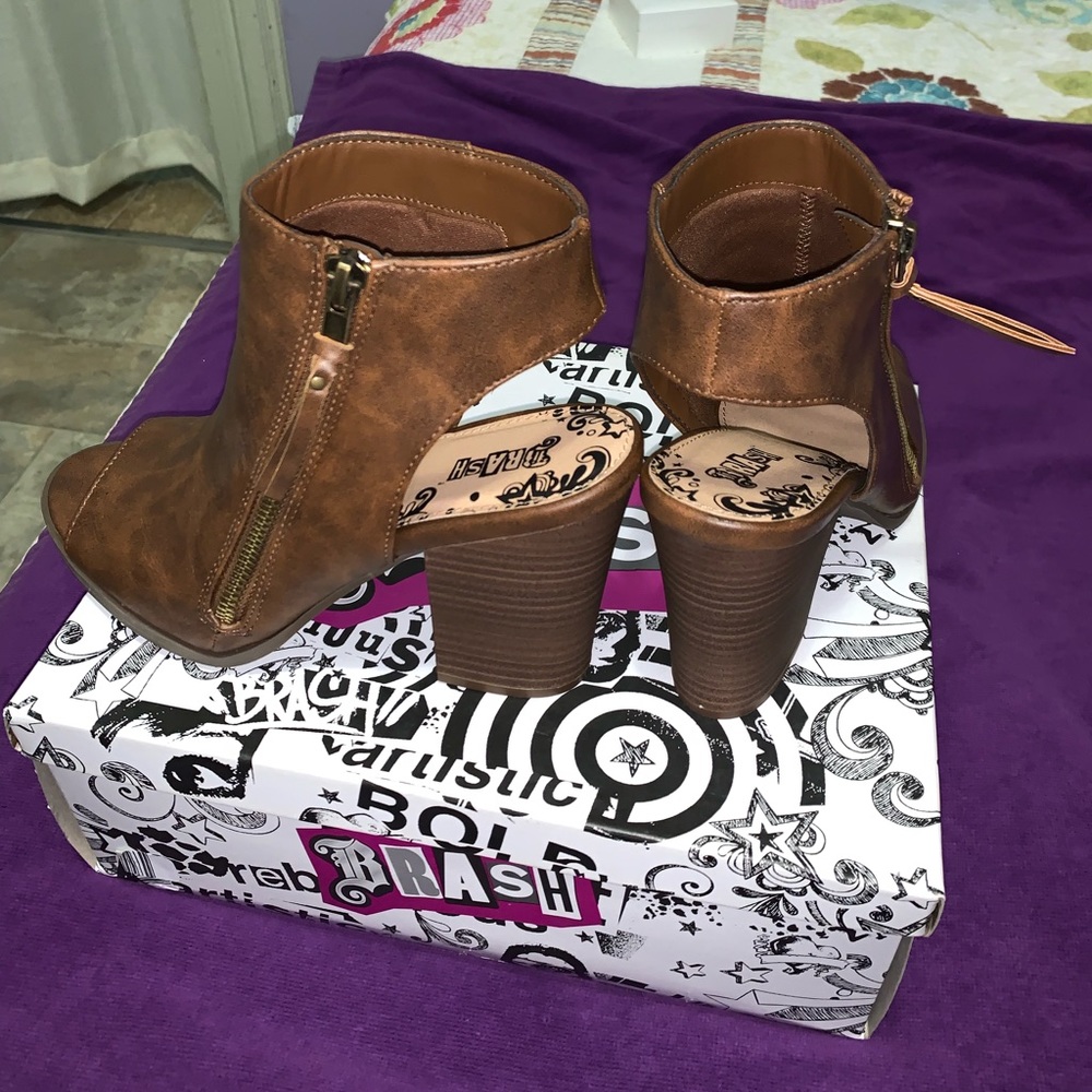 PAYLESS RASCALL SHOES - Picture 4 of 7